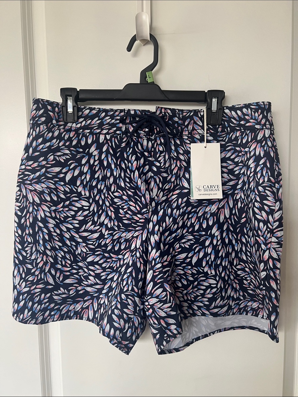 NWT Carve Designs Noosa 2.0 Surfer Boardshort, 12